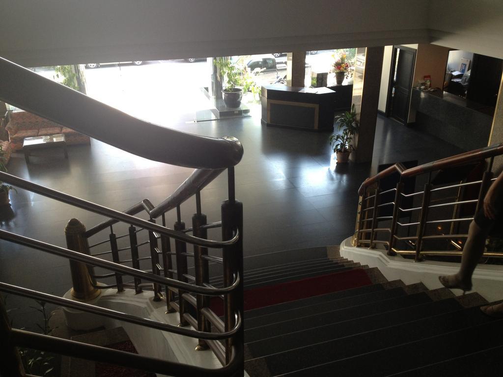 Sinthavee Hotel Phuket Esterno foto
