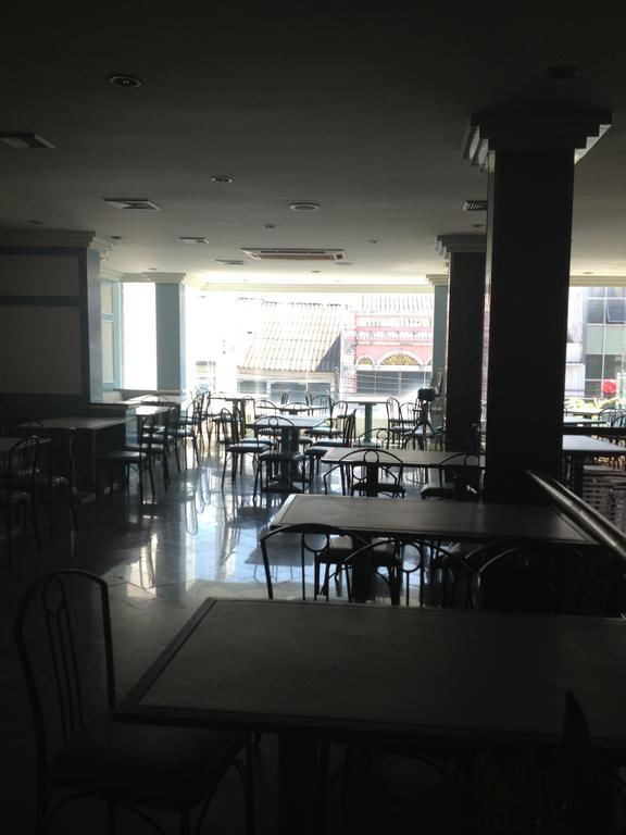 Sinthavee Hotel Phuket Esterno foto