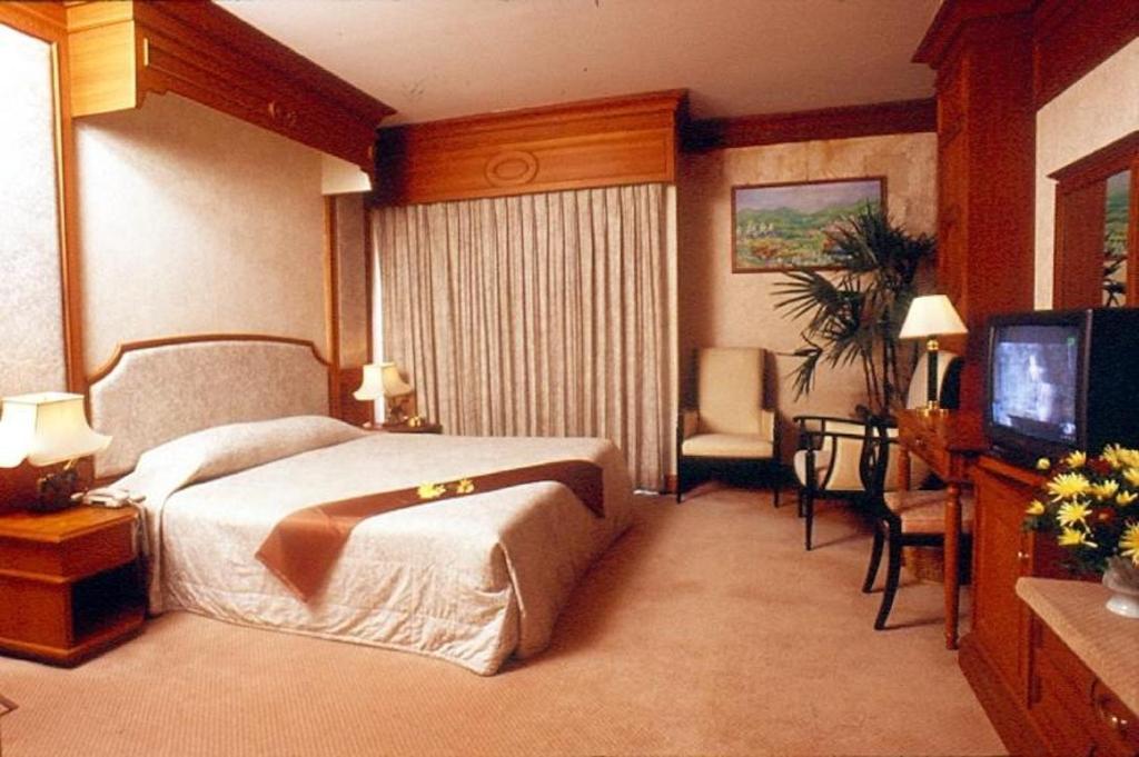 Sinthavee Hotel Phuket Esterno foto