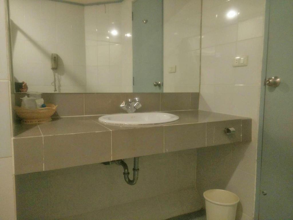 Sinthavee Hotel Phuket Esterno foto